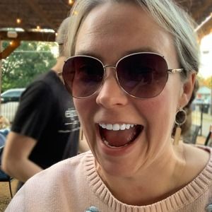 Meet your Posher, Amity